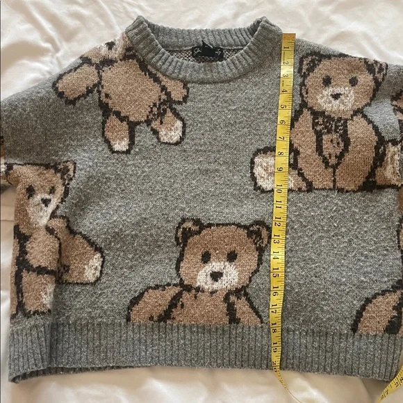 Teddy Bear Jacquard Knit Cropped Sweater - Size S - Picture 11 of 12